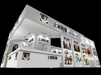 60平米展臺(tái)設(shè)計(jì)制作：三面開口/現(xiàn)代/木質(zhì)結(jié)構(gòu)/白色，為美博會(huì)展商而作（免費(fèi)使用）